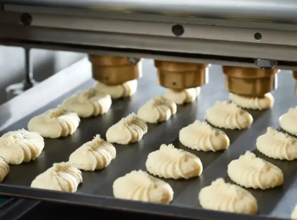 Jak maszyny cukiernicze pomagają ograniczać ilość odpadów w produkcji?